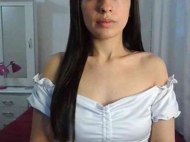 TaylorMegan bongacams live cam model