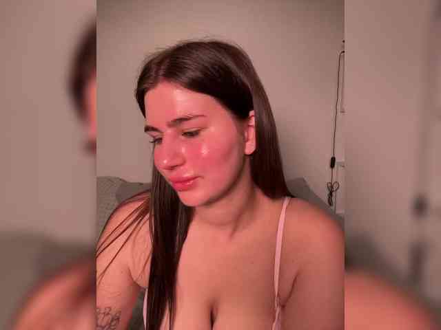 Malaa16 bongacams live cam model
