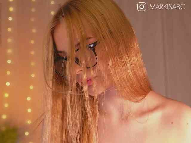 1-Babyfox bongacams live cam model