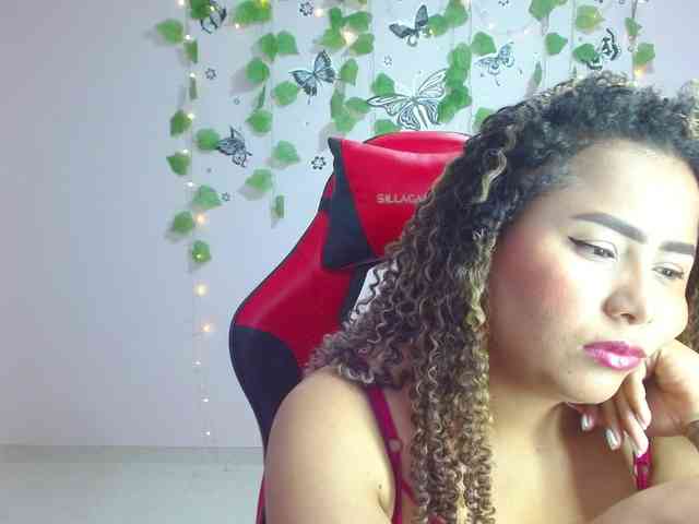kelvin-jhoseth bongacams live cam model