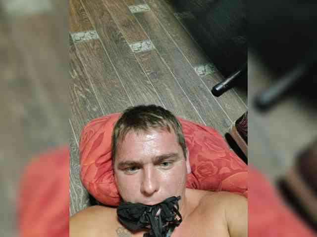 DenxKet bongacams live cam model