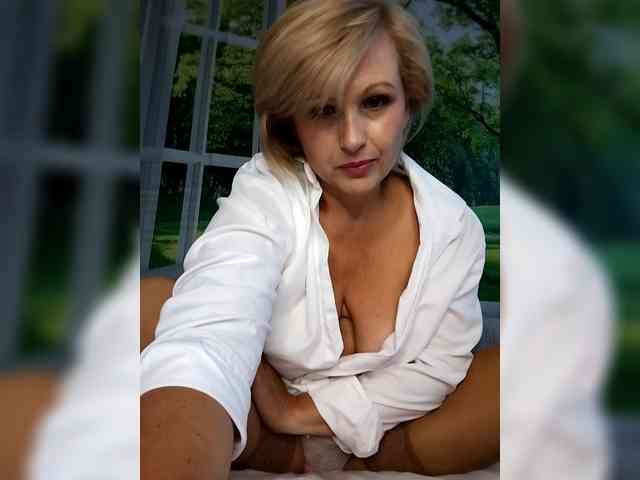 Merime79 bongacams live cam model