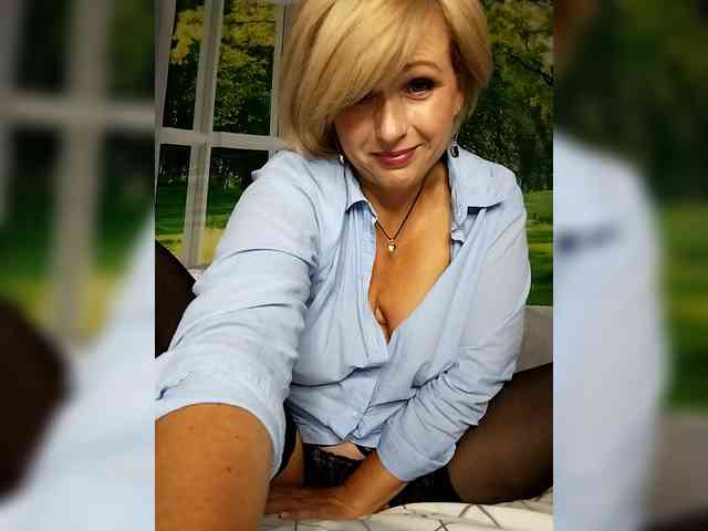 Merime79 bongacams live cam model