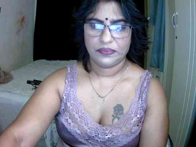 indiandelight001 bongacams live cam model