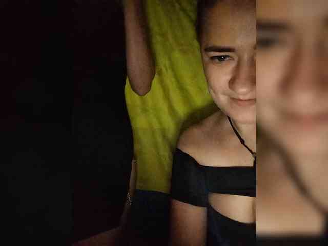 2Laski2 bongacams live cam model