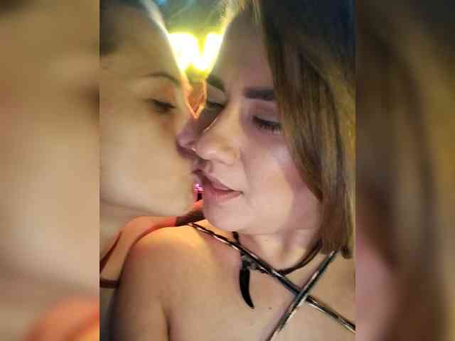 2Laski2 bongacams live cam model