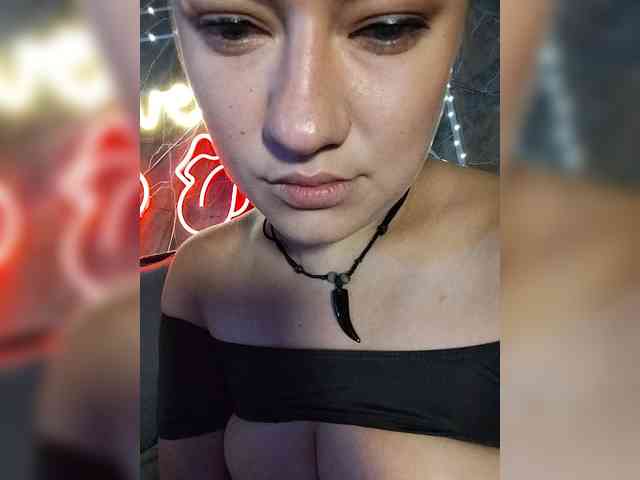 2Laski2 bongacams live cam model