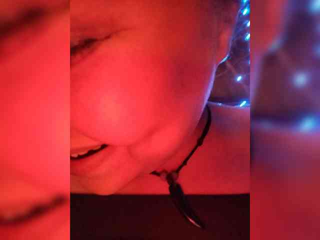 2Laski2 bongacams live cam model