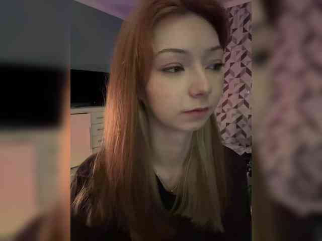 CrazyAleona bongacams live cam model