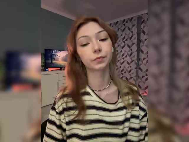 CrazyAleona bongacams live cam model