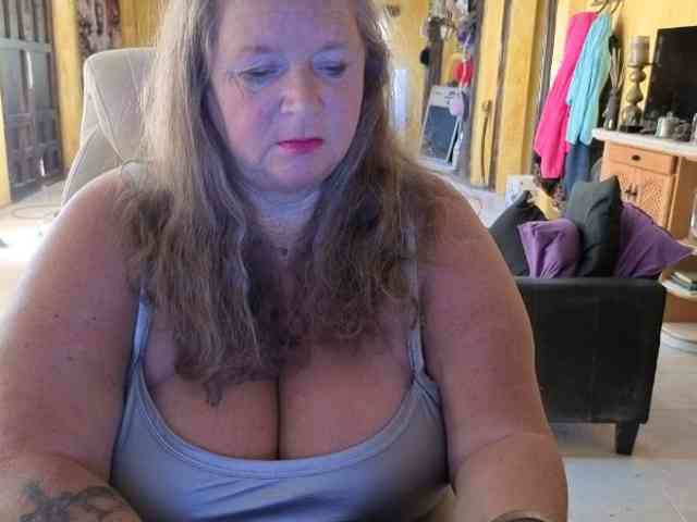 lady-vamp bongacams live cam model