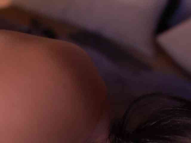 IzzyWild bongacams live cam model