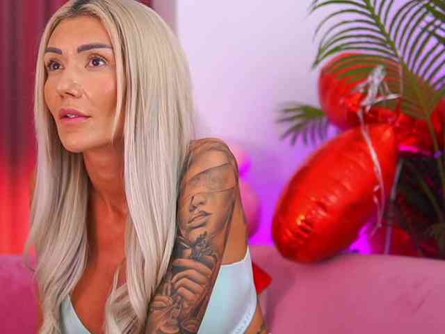 TheFallingAngel bongacams live cam model