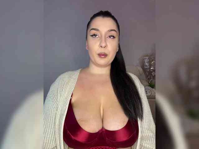 M-O-L-N-I-Y-A bongacams live cam model