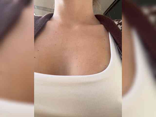 Janchi- bongacams live cam model