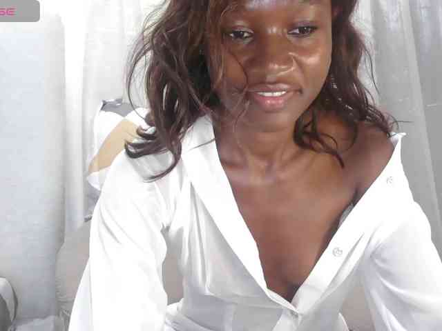 sexy-dee bongacams live cam model