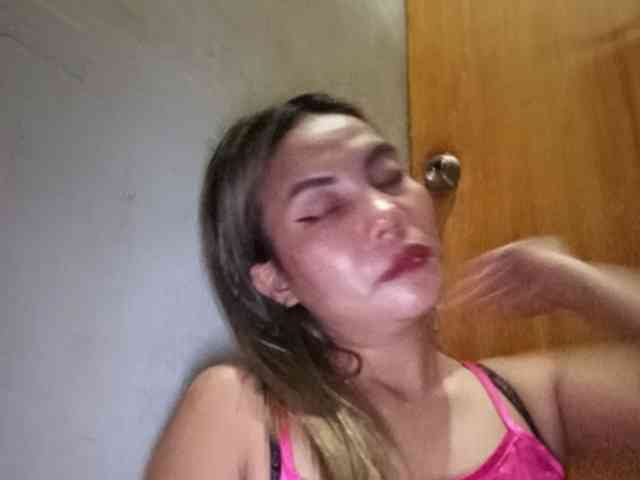 Pempemliciouss bongacams live cam model