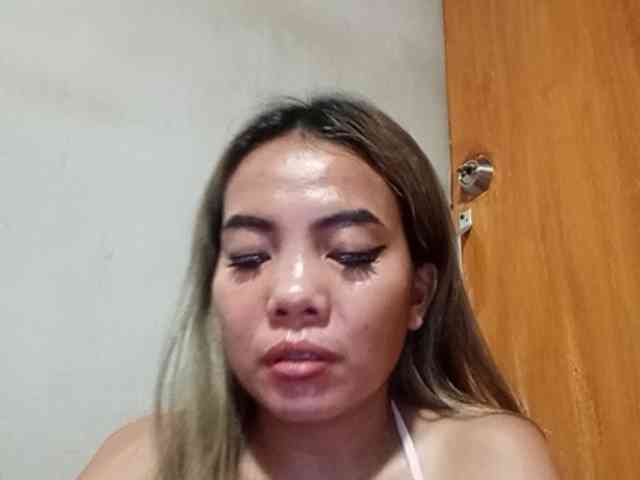 Pempemliciouss bongacams live cam model