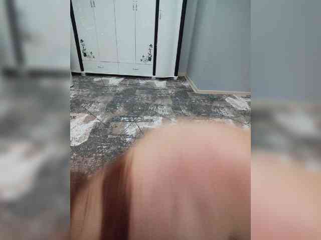 Kitteen bongacams live cam model