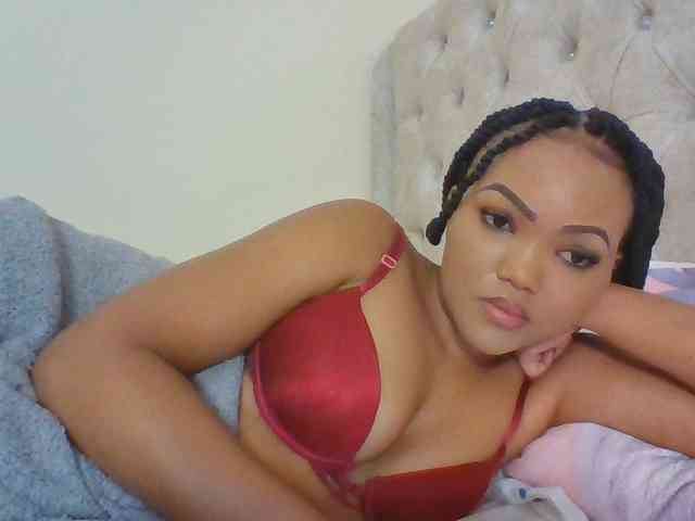 Beautystar12 bongacams live cam model