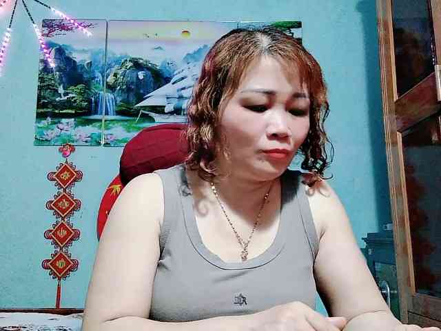 Linhanhsex2k bongacams live cam model
