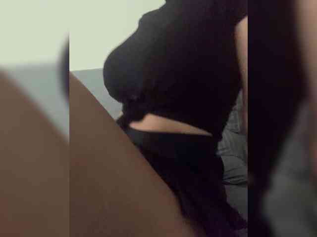Stasya-moor bongacams live cam model