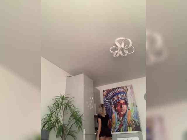 Stasya-moor bongacams live cam model