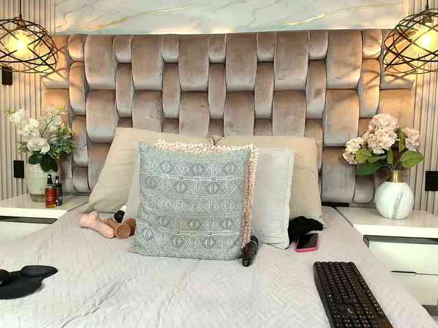 JeenSexy bongacams live cam model