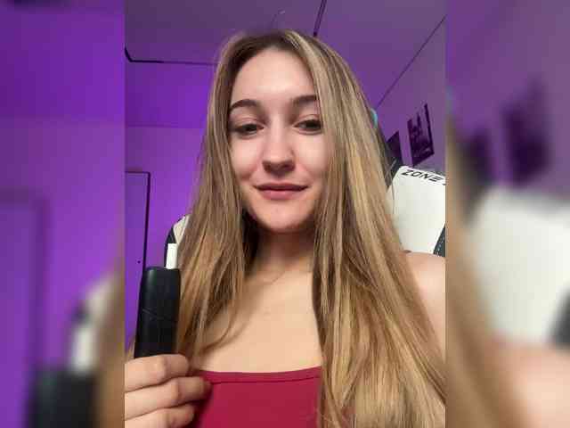 -Lana-Chester- bongacams live cam model