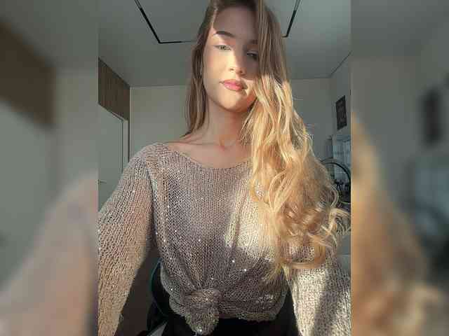 -Lana-Chester- bongacams live cam model