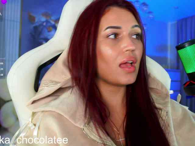 Adel-chocolatee bongacams live cam model
