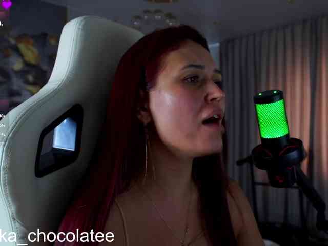Adel-chocolatee bongacams live cam model