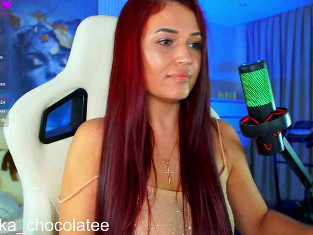 Adel-chocolatee bongacams live cam model