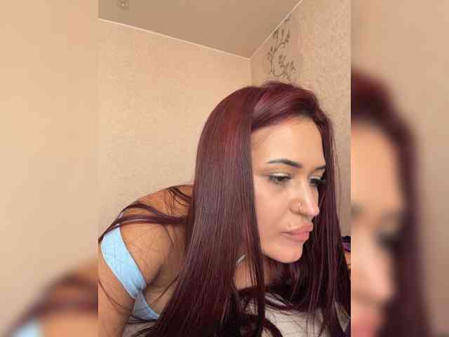 Adel-chocolatee bongacams live cam model