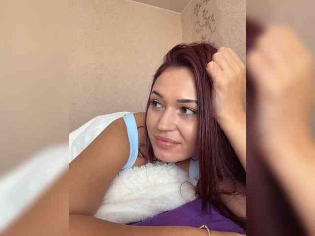 Adel-chocolatee bongacams live cam model