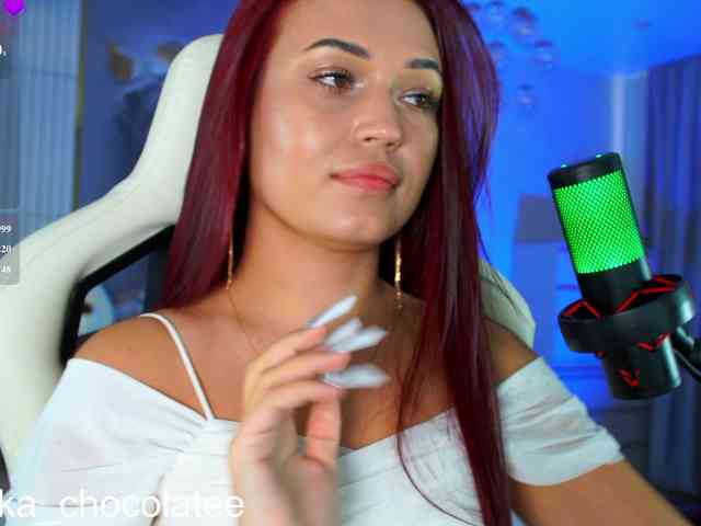 Adel-chocolatee bongacams live cam model