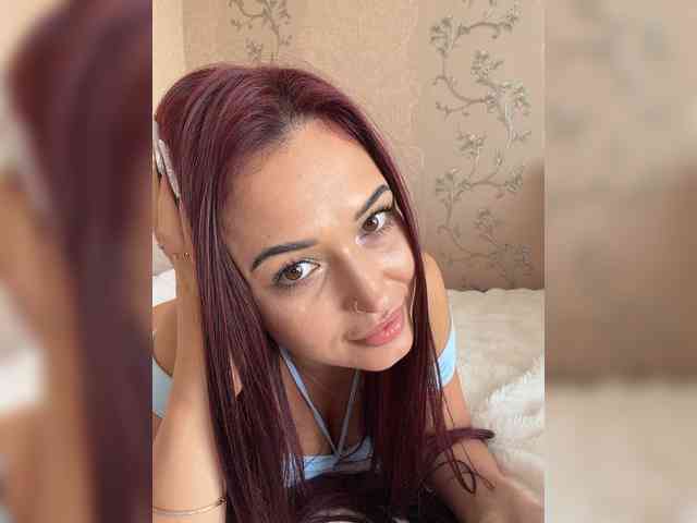 Adel-chocolatee bongacams live cam model