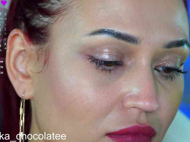 Adel-chocolatee bongacams live cam model