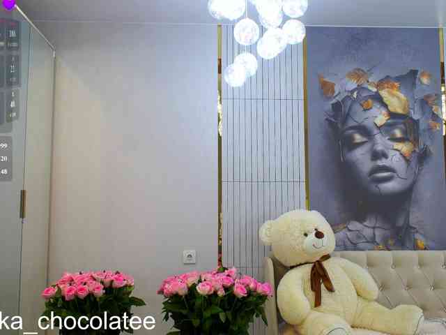 Adel-chocolatee bongacams live cam model