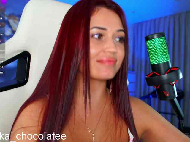 Adel-chocolatee bongacams live cam model