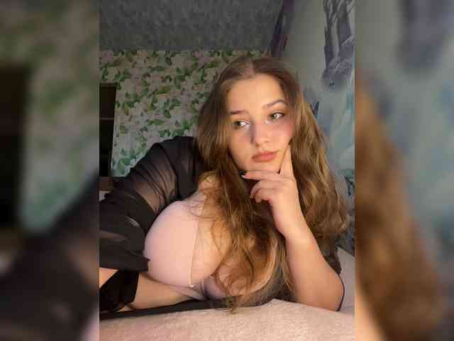 little-devil bongacams live cam model