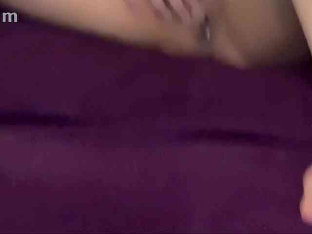 Crystal-Porn-Love bongacams live cam model