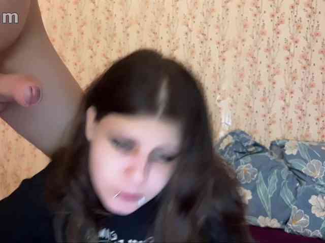 Crystal-Porn-Love bongacams live cam model