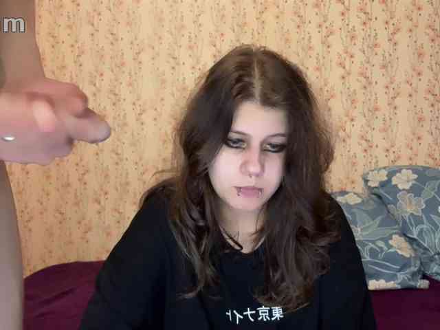 Crystal-Porn-Love bongacams live cam model