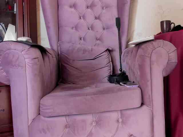 MistressLilla bongacams live cam model
