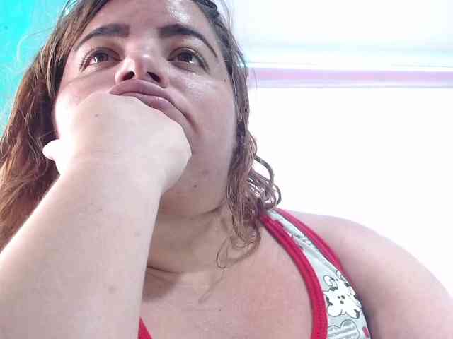 lexxy-bbw bongacams live cam model