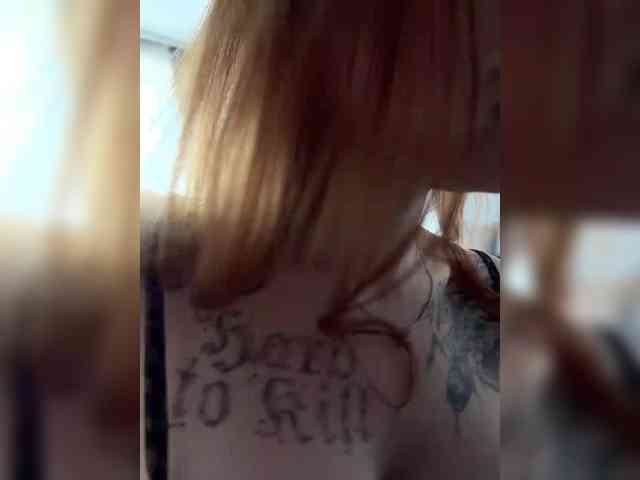 kristinalux bongacams live cam model
