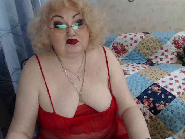 livingnextdoor bongacams live cam model