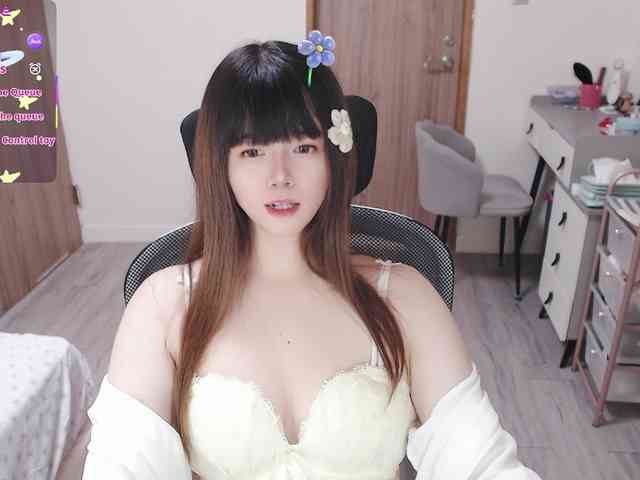 a-coco-may bongacams live cam model