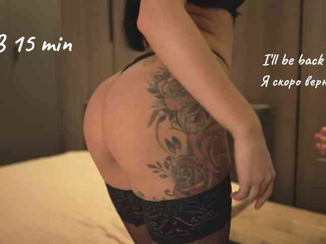 love4444 bongacams live cam model